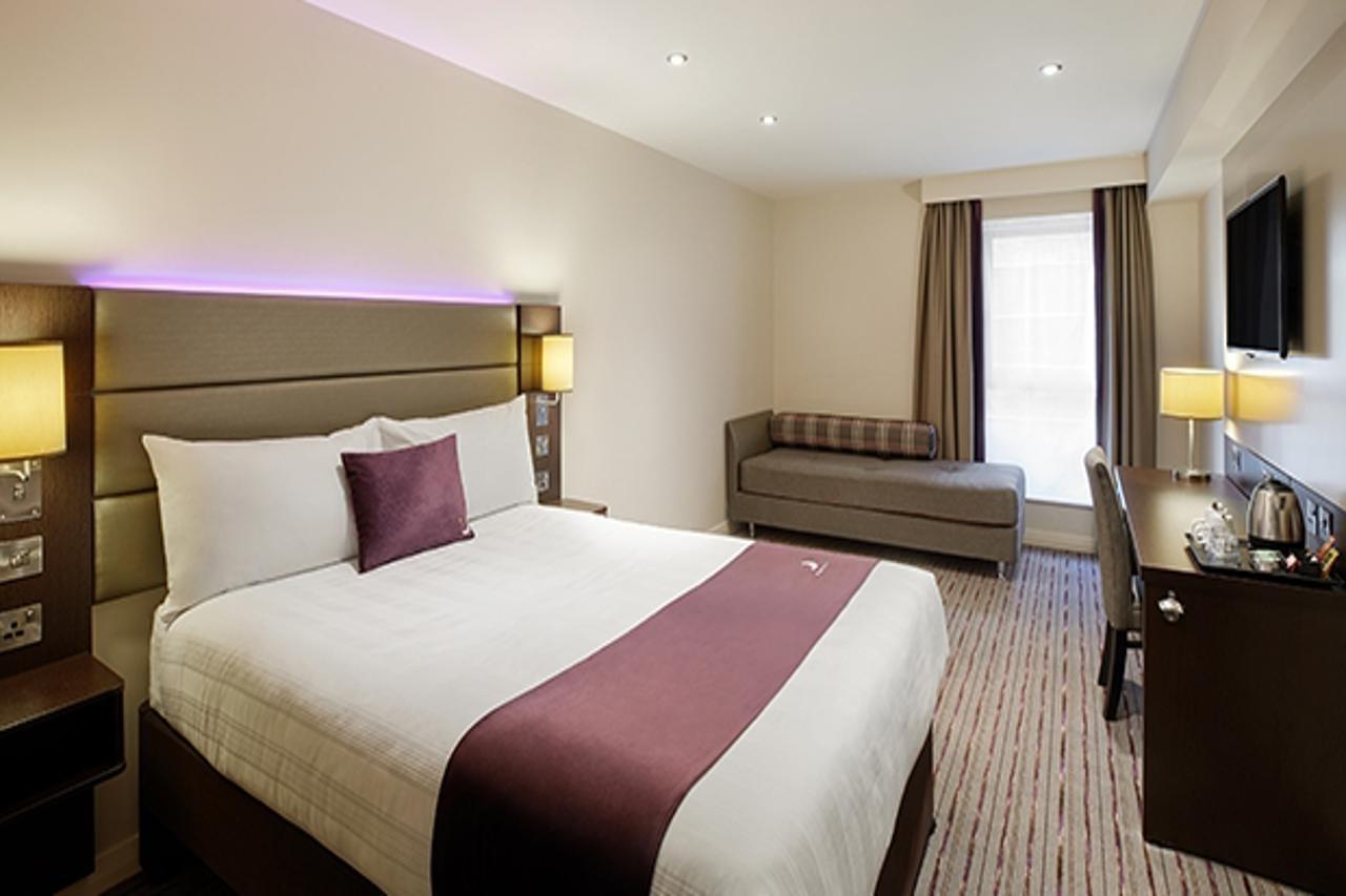 Premier Inn Birmingham City Centre Broad Street Екстер'єр фото