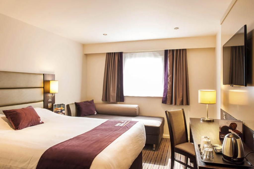 Premier Inn Birmingham City Centre Broad Street Екстер'єр фото