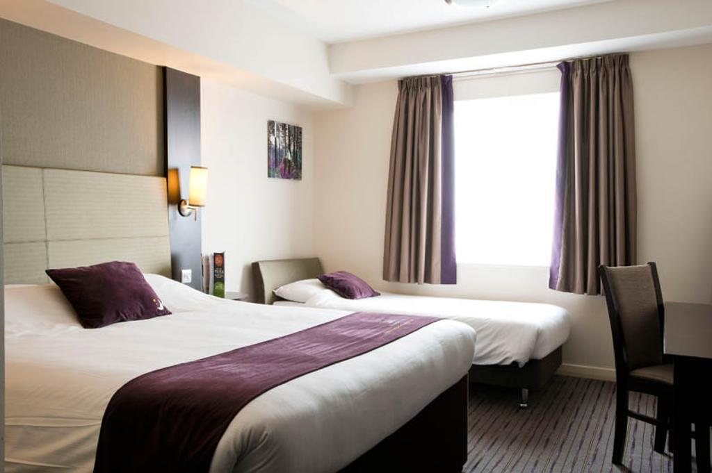 Premier Inn Birmingham City Centre Broad Street Екстер'єр фото