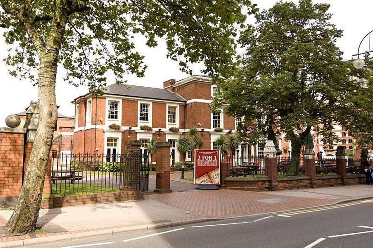 Premier Inn Birmingham City Centre Broad Street Екстер'єр фото